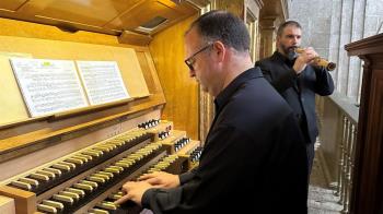 La actividad comienza con un concierto en el Realejo del Monasterio 