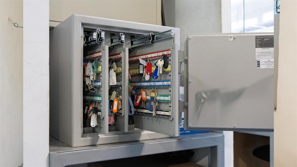 El Ayuntamiento recuerda que se pueden depositar las llaves de viviendas y negocios en la Policía Local 