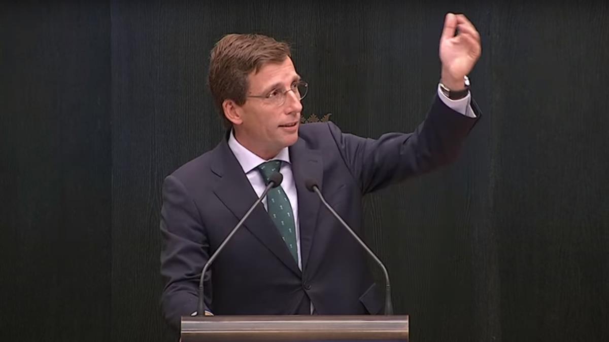 El alcalde ha anunciado en el Pleno que la reforma girará en torno a ejes como la mejora de la financiación, mayores competencias municipales o la regulación específica del nuevo distrito 22