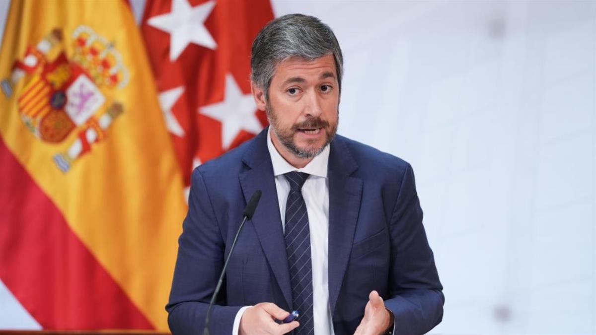 El Gobierno regional aprueba varias medidas para reforzar los hospitales, los centros sanitarios y educativos, y el transporte público