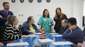 El objetivo es evitar la soledad de las personas mayores en Navidad