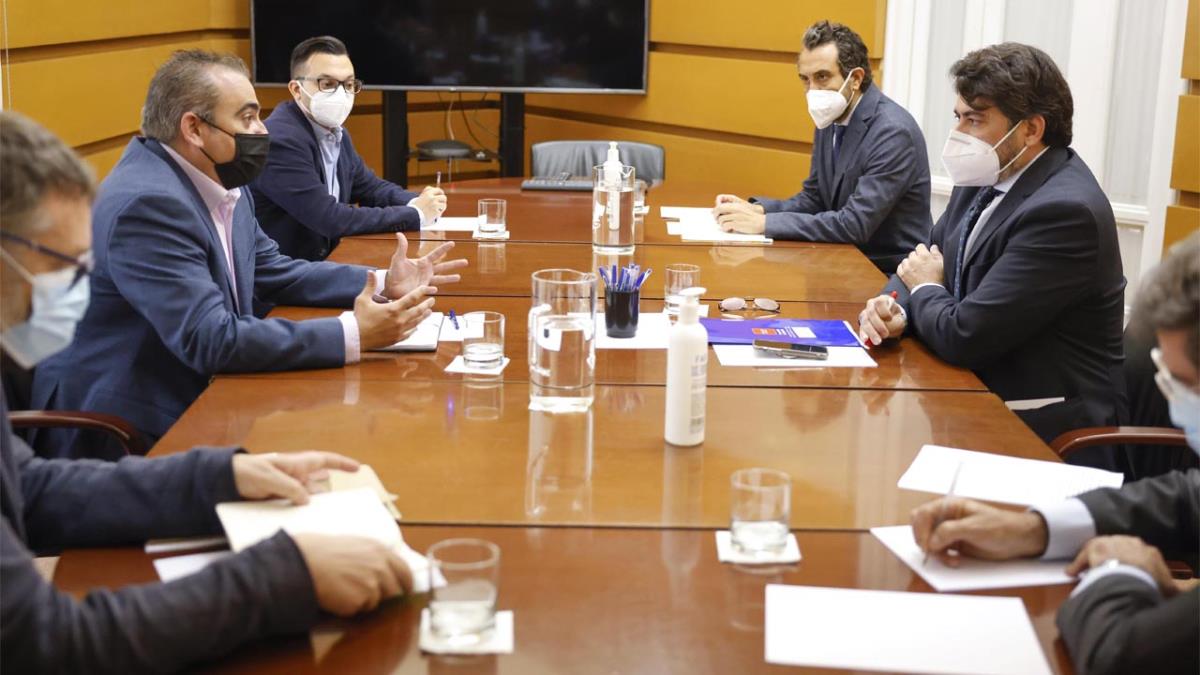 Vecinos de San Fernando de Henares llevan sufriendo destrozos en sus casas durante más de una década por la infraestructura de Metro