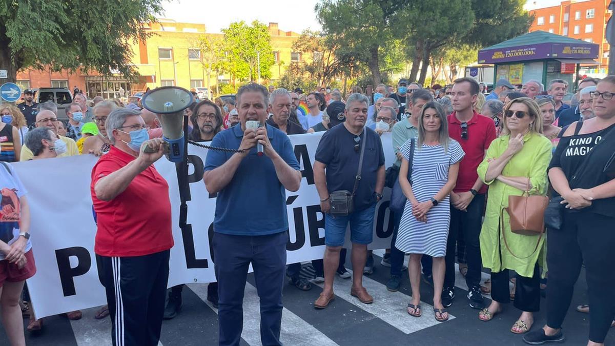 Los asistentes piden que se dote de personal a los centros de la ciudad