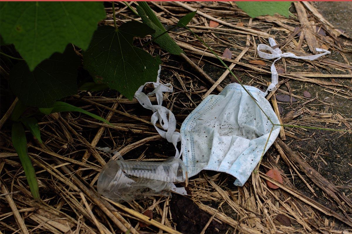 El Ayuntamiento pone en marcha una campaña para que estos EPIS se tiren a la basura