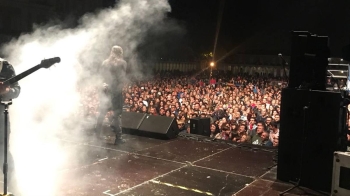 Dichos artistas ofrecerán sendos conciertos en el marco de la conmemoración del Motín