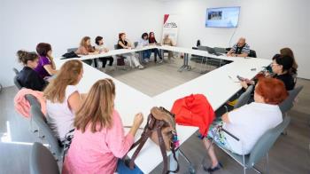 La Asociación de Mujeres Empresarias, en colaboración con el IMEPE, organizan esta concurso para fomentar el comercio local