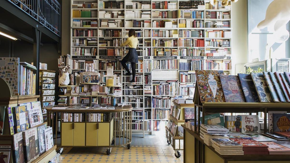 Bajo el lema "Un libro, una imagen", invita a la fantasía y originalidad en las composiciones