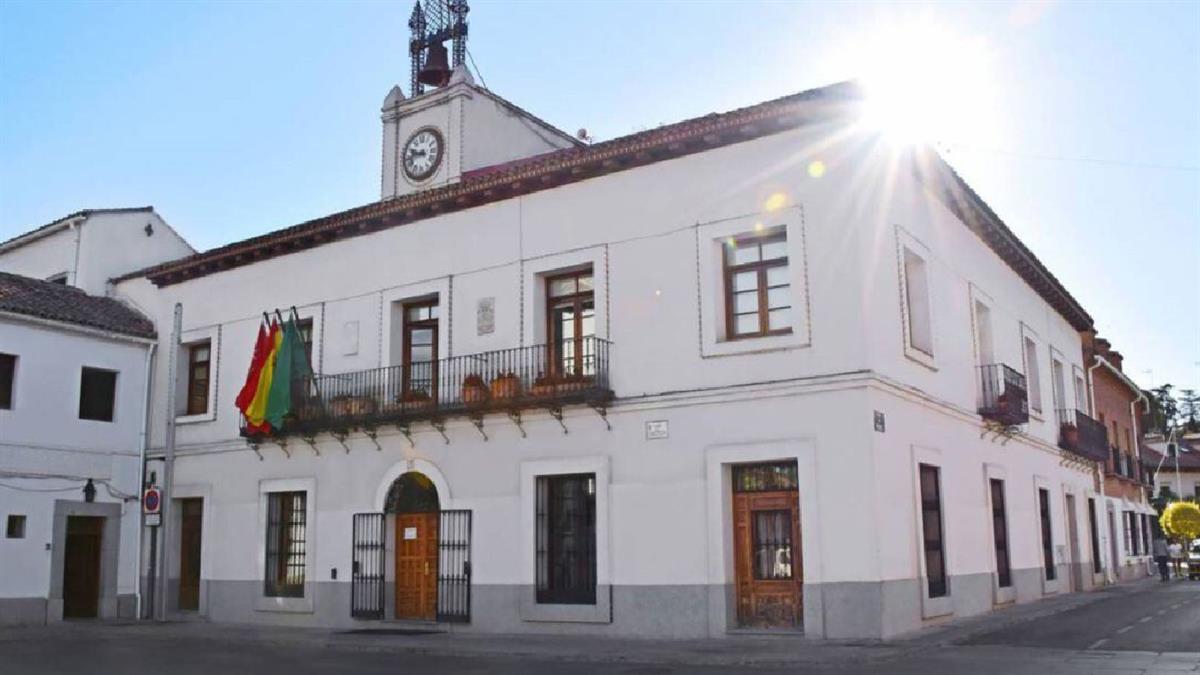 La localidad queda incluida en el estudio de viabilidad de la conexión ferroviaria entre Móstoles y Navalcarnero