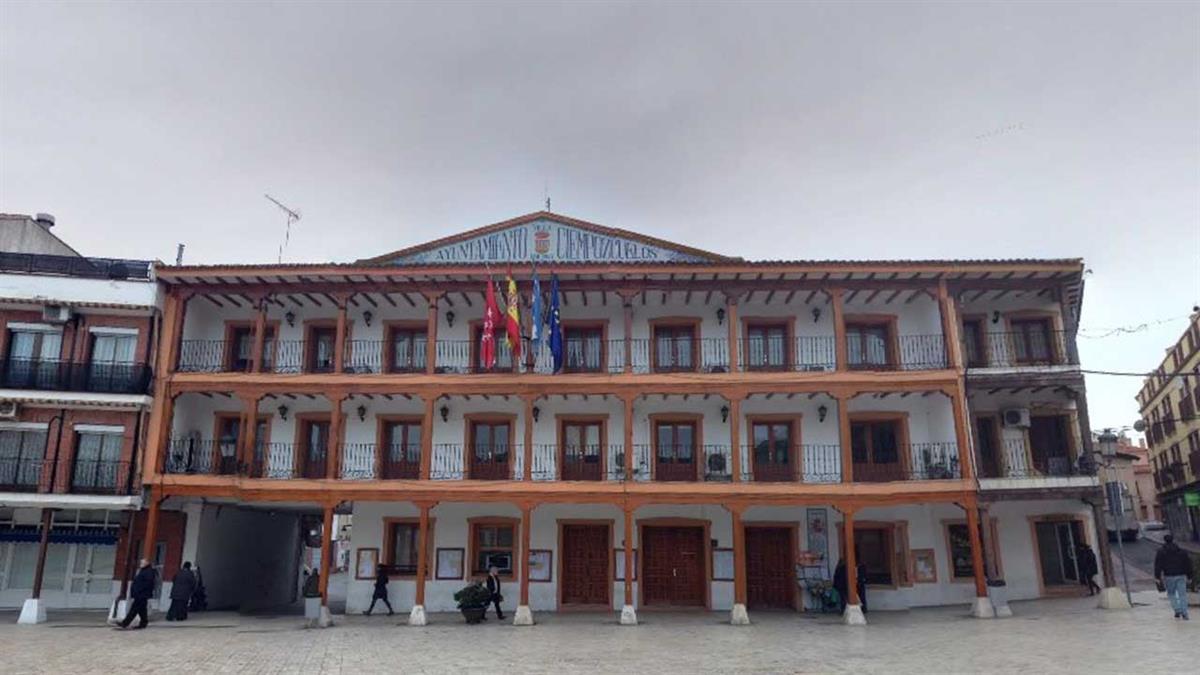 Además, se han eliminado los asesores y los cargos de confianza