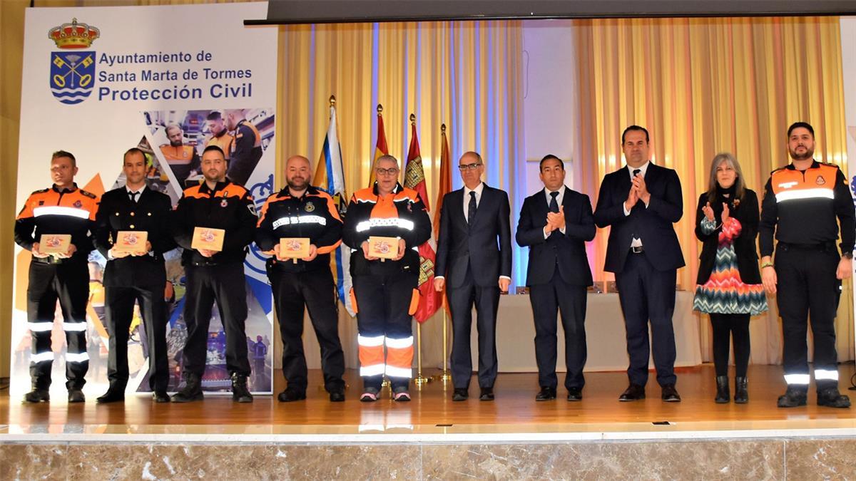 El motivo es el vigésimo quinto aniversario de la agrupación 