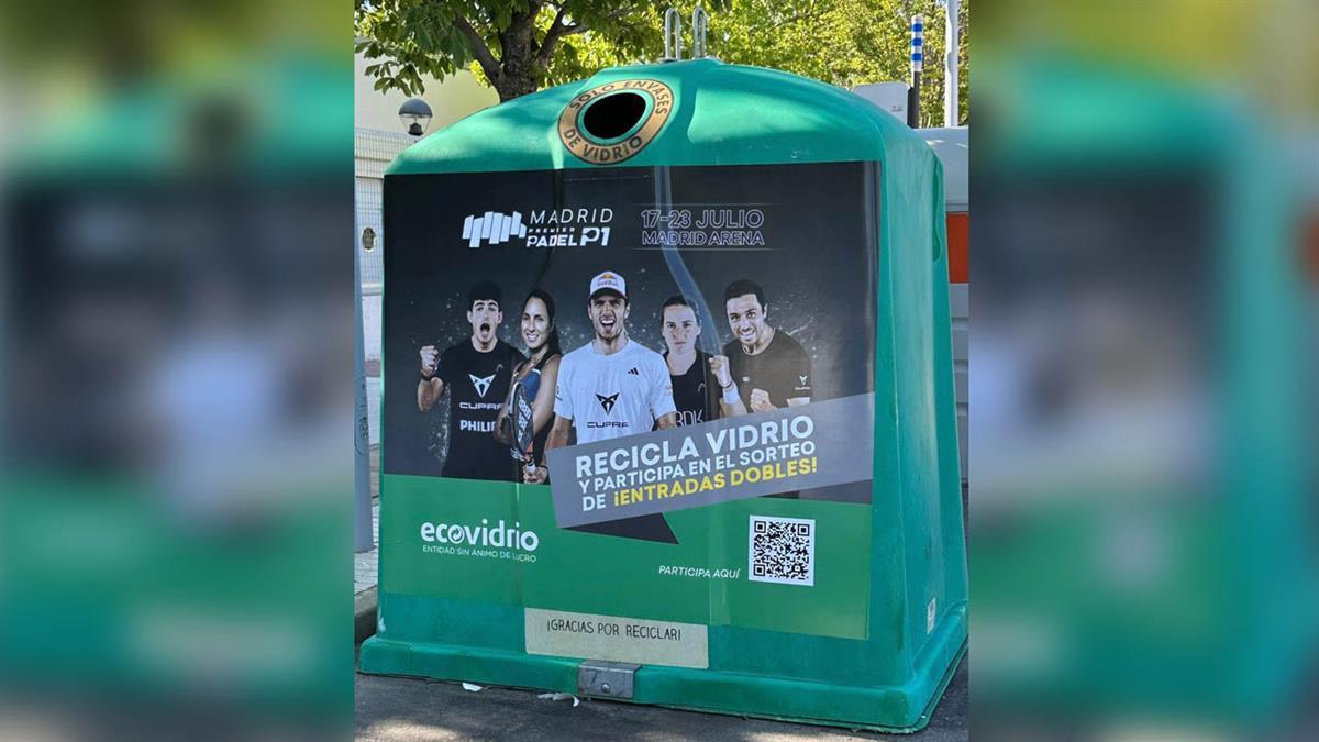 Hay que registrarse en los códigos QR que hay en las papeleras