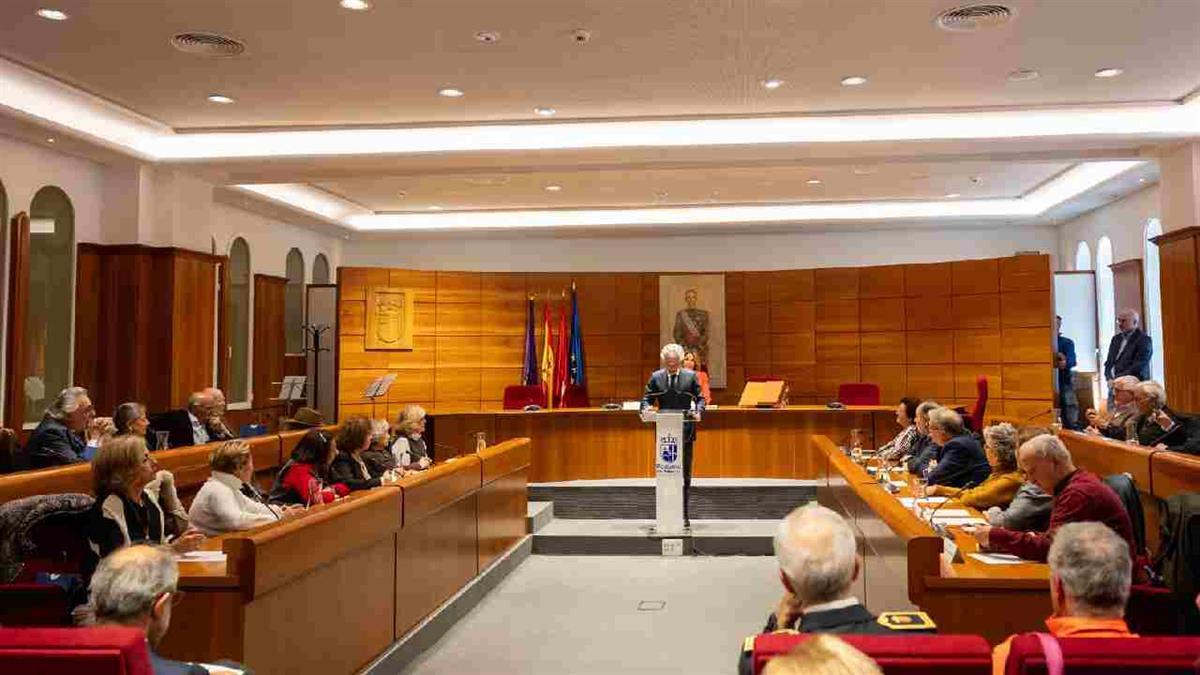 Los otros protagonistas del acto han sido los mayores para poner en valor su papel durante la Transición 