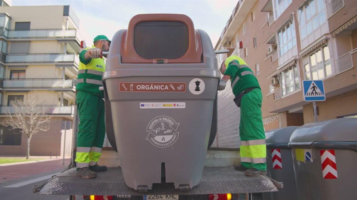 Diseñados con apertura sin contacto y accesibles para personas con movilidad reducida