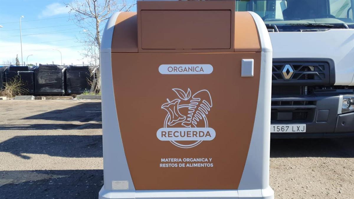 A través de la empresa pública ESMASA, comienza la instalación por toda la ciudad para reciclar el residuo orgánico