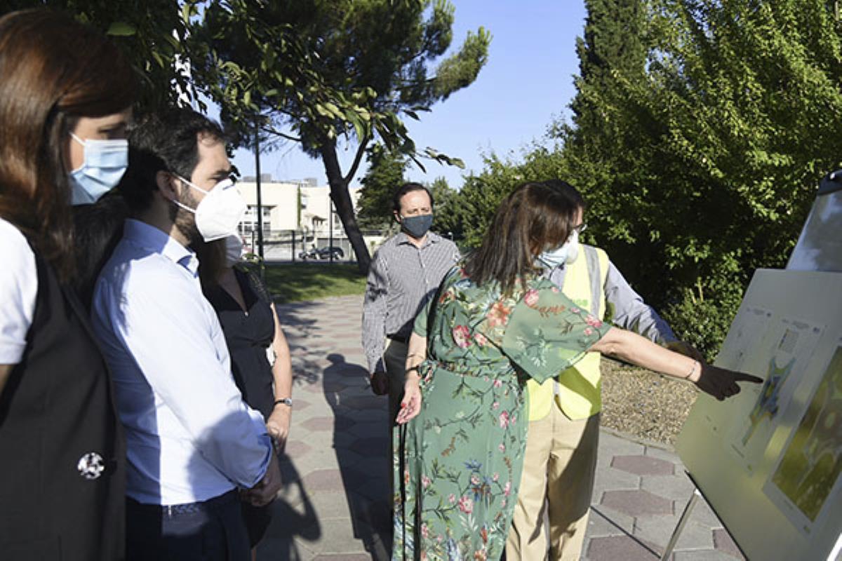 La ubicación de esta rotonda se encuentra entre la Avenida Juan XXIII y la calle Mártires Oblatos