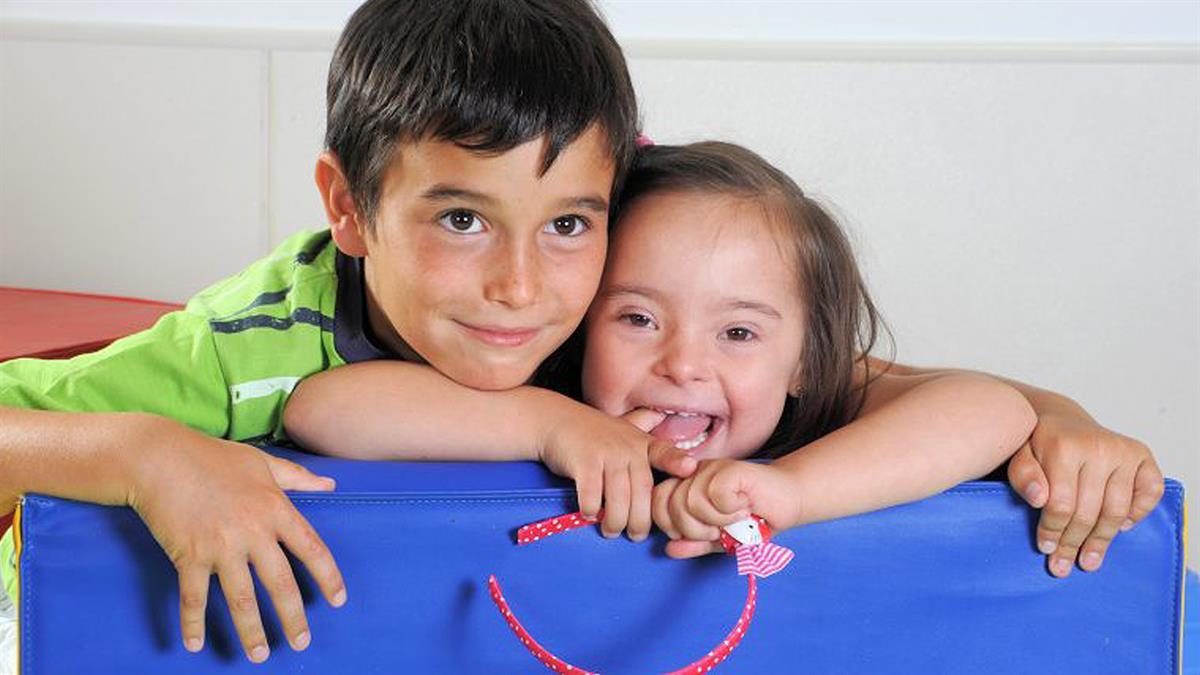 La Clínica Universitaria y la formación renuevan su convenio de colaboración