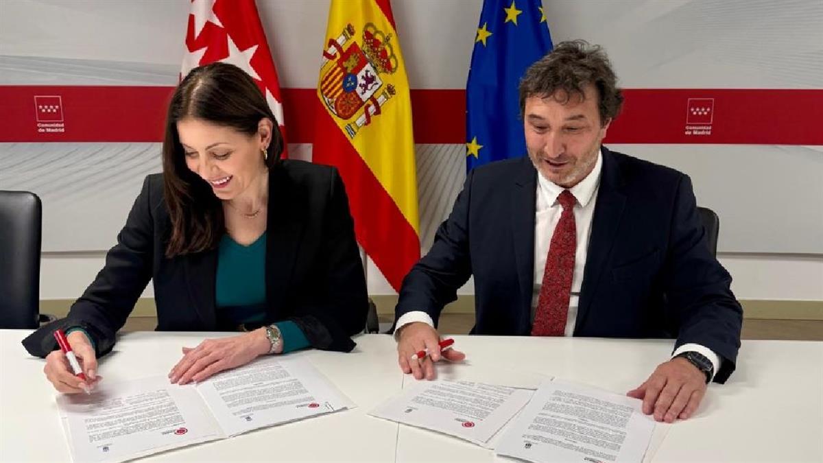 El Ayuntamiento y el Emergencias Madrid 112 firman un nuevo convenio para coordinar actuaciones con la Policía Local  
