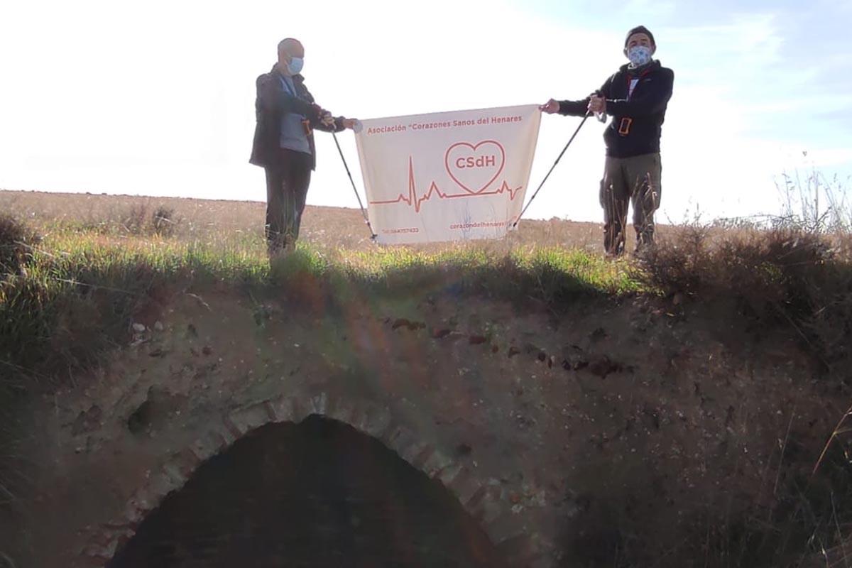Un año más, la asociación hace una marcha por los Cerros de Alcalá para colocar su belén