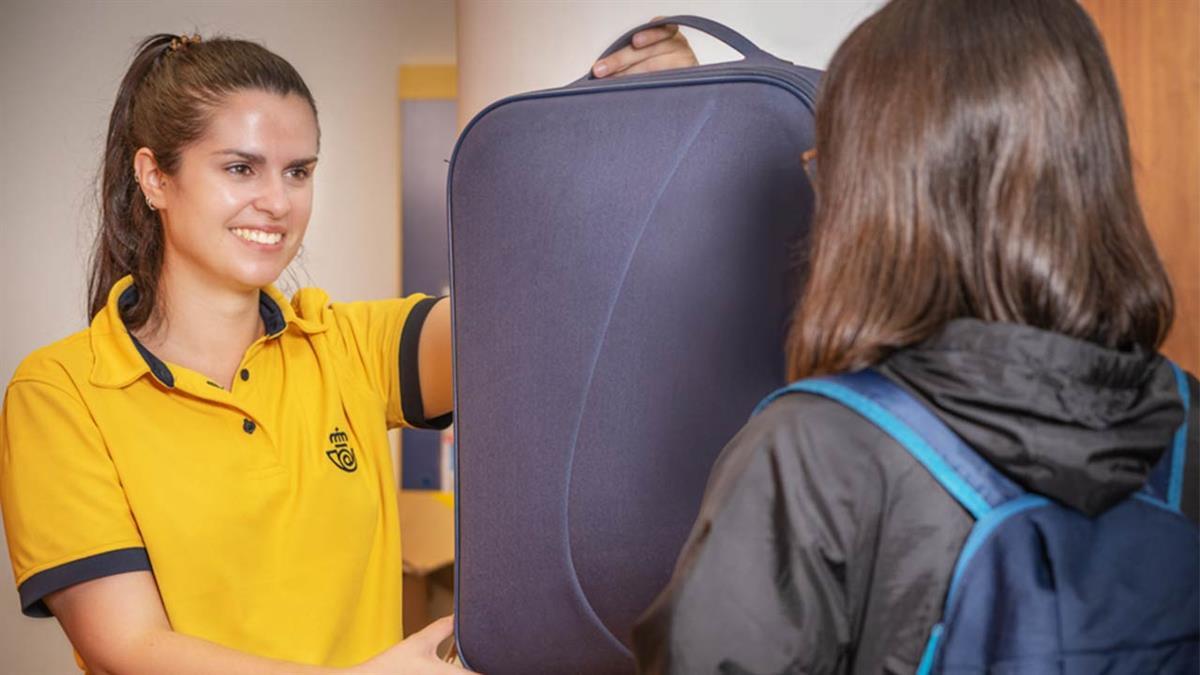 Correos facilitará a los peregrinos enviar maletas y paquetes a sus oficinas del Camino 
