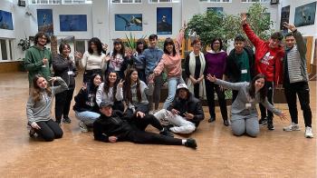 El objetivo es lograr potenciar la información entre los jóvenes 