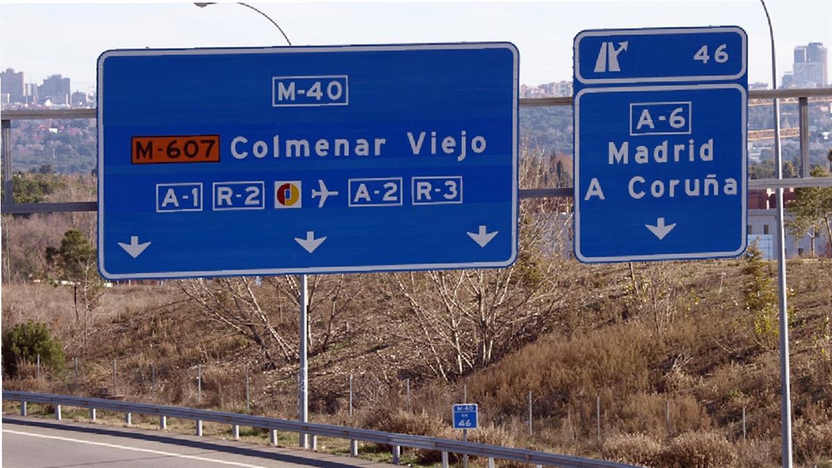 Desde el pasado lunes hasta el viernes 12 de agosto en la carretera dirección A Coruña 