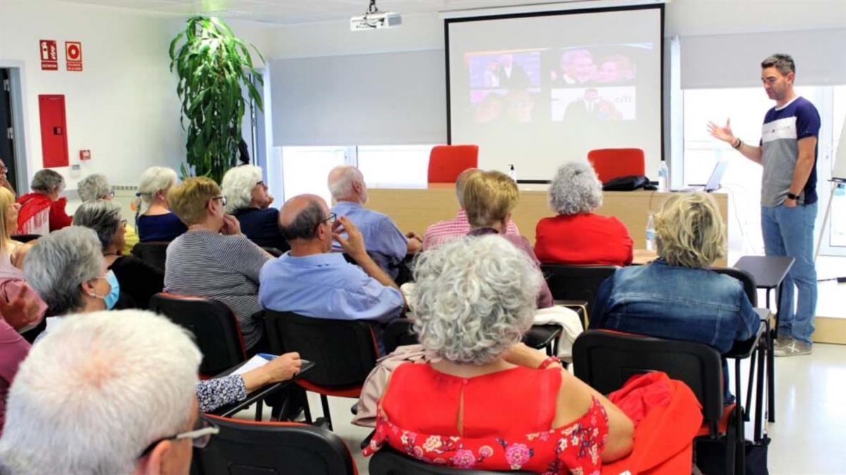 Permitirá a las personas mayores tener a su alcance una herramienta de consulta