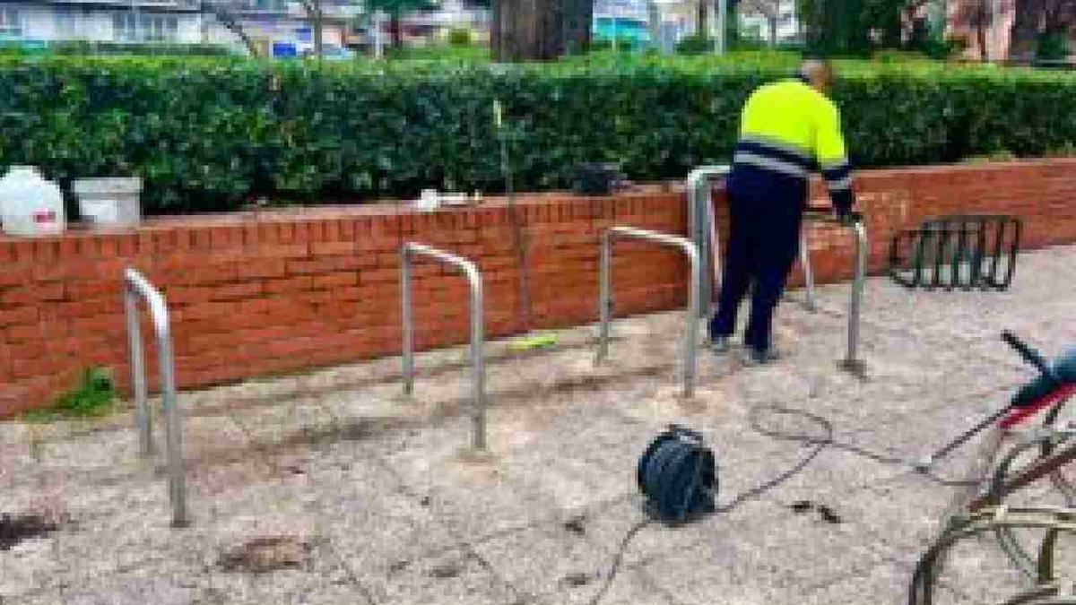 La actuación sustituye antiguos modelos por nuevos sistemas de anclaje más seguros 