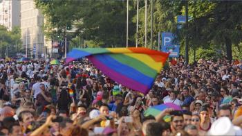 Coslada y Sanfer ‘se visten’ de arcoíris por los derechos LGTBI+