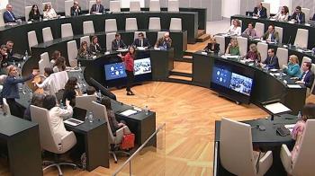 La oposición denuncia la actitud del PP y Almeida critica “el espectáculo lamentable de la izquierda”