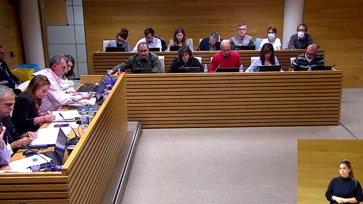 Varios grupos municipales han criticado la decisión del Ayuntamiento de no tocar los presupuestos pese a la previsible bajada de ingresos 