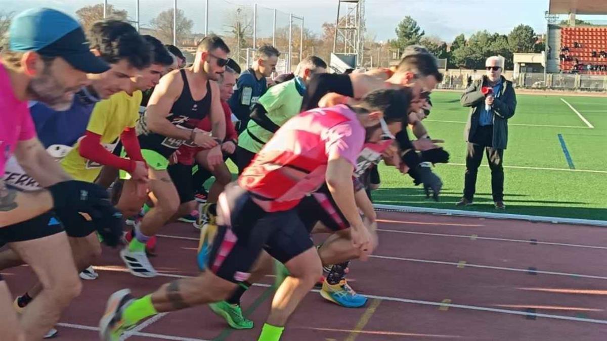 Más de 500 atletas se sumaron a la edición, que contó con reparto de chocolate con churros