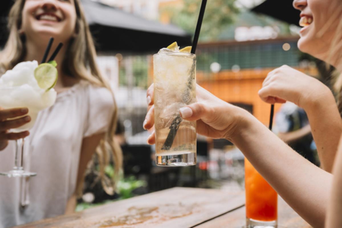 La formación naranja señala la fiesta que se celebró en el local 'Havanita'