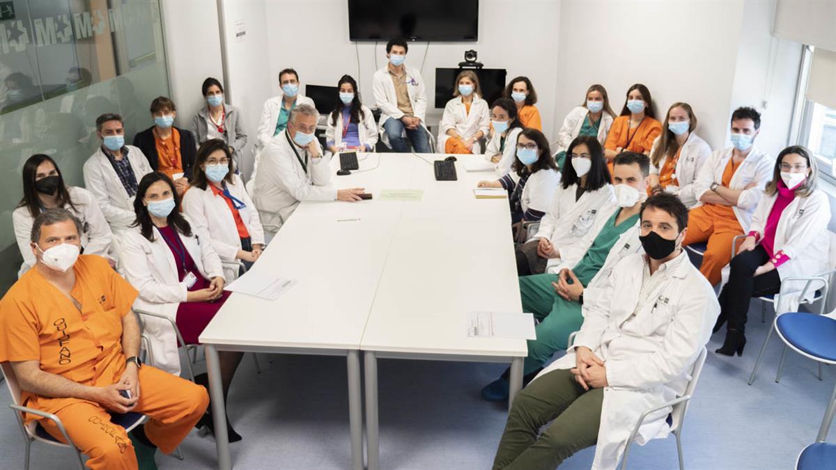 El objetivo del encuentro entre pacientes y profesionales es complementar la atención sanitaria 