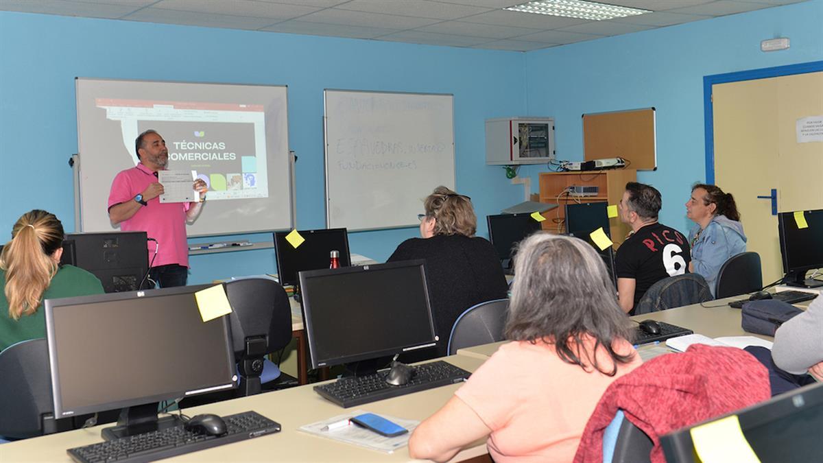 Dirigidos a 9 personas con discapacidad, estos cursos pretenden que estos alumnos aprendan todo lo necesario y poder trabajar en el sector