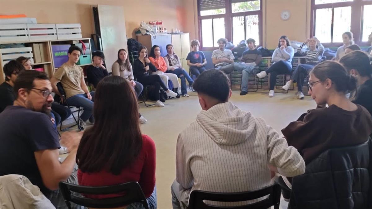 Veinticinco jóvenes se forman en un ámbito práctico con este programa