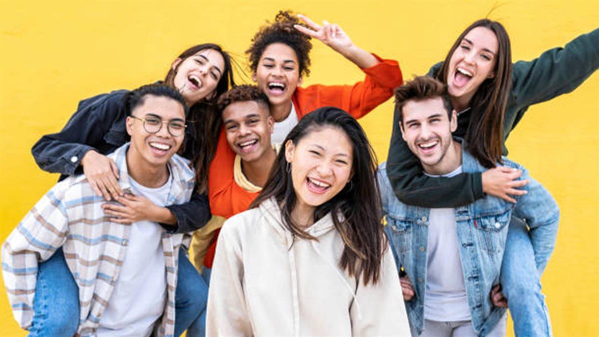 Teatro, maquillaje, guitarra, fotografía... ¡No te quedes sin tu plaza!