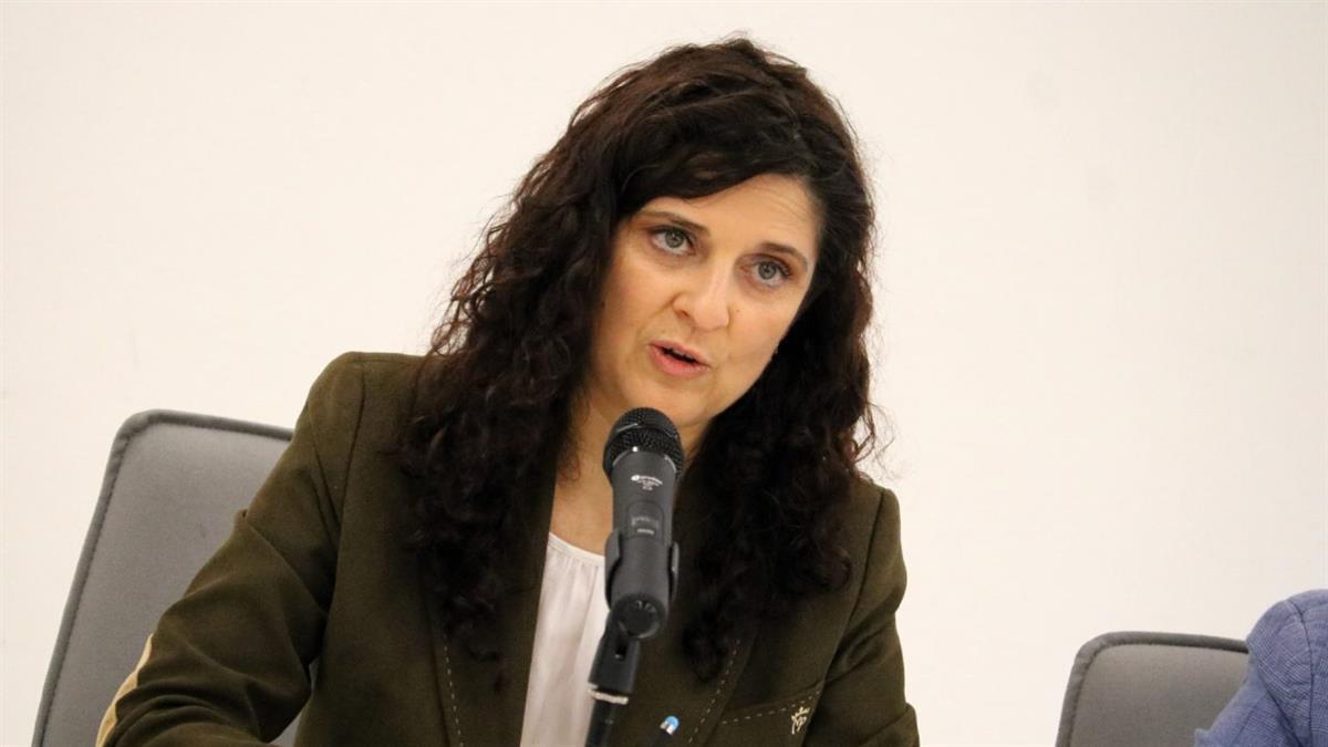 La edil popular asegura que “el PSOE de Alcalá pretende engañar a los vecinos con un discurso vacío"