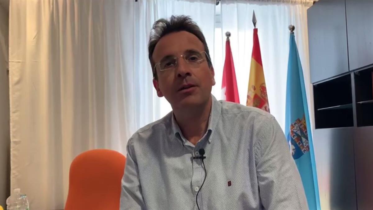 Miguel Ángel Recuenco, portavoz popular en Leganés, acusa al alcalde Santiago Llorente de “freir a impuestos a los emprendedores”.