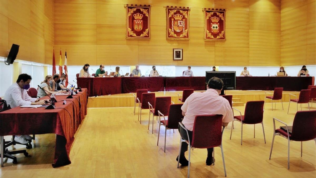 Además, Javier Juárez dio cuenta de los informes relativos a la liquidación del presupuesto del ejercicio 2020 y de la ejecución presupuestaria del primer trimestre del ejercicio 2021
