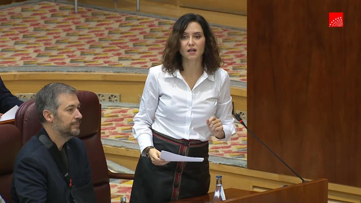 La presidenta de la Comunidad de Madrid defiende la gestión regional de los centros de menores