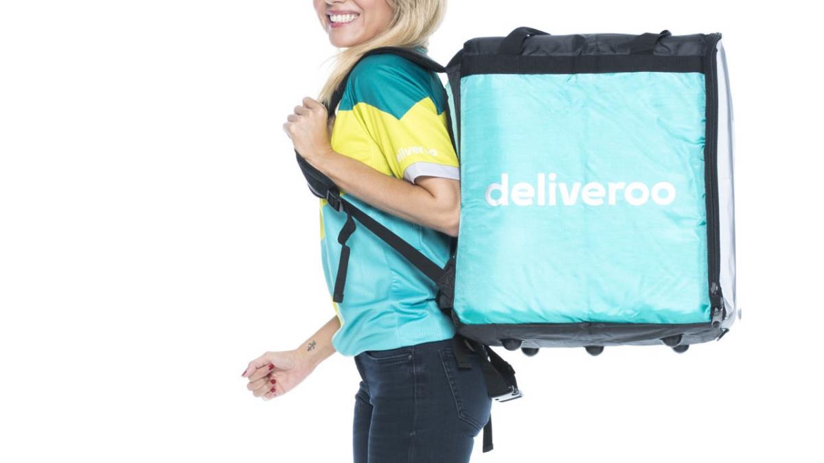 La empresa de reparto de comida Deliveroo ha comunicado su cese en España 