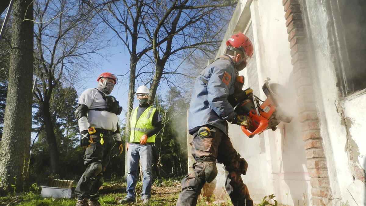 Izquierda Unida denuncia la oleada de demoliciones de varios edificios de la ciudad