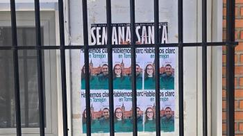 El duro comunicado de la Hermandad del Rosario ante lo que consideran un boicot de sus carteles con panfletos de Más Madrid