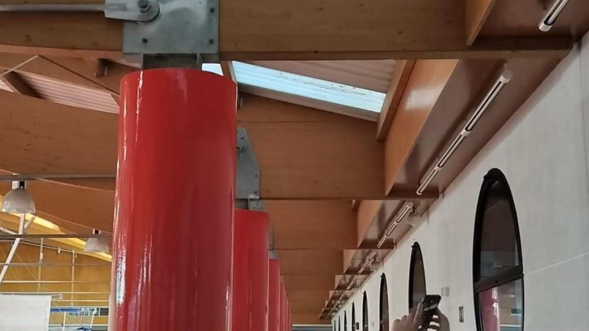 Este hecho se produjo al pisar uno de los charcos que se había formado 