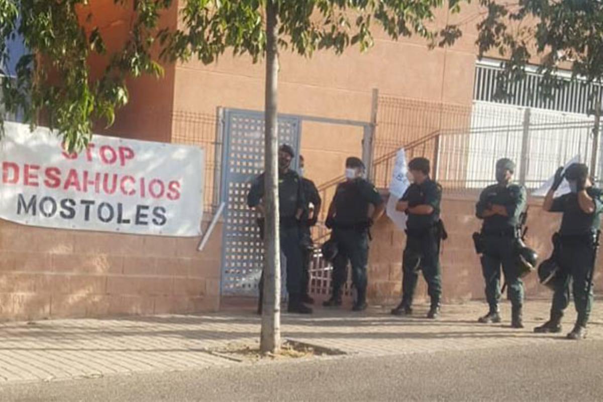 La familia se encontraba en una vivienda social en nuestra localidad en situación de emergencia social 