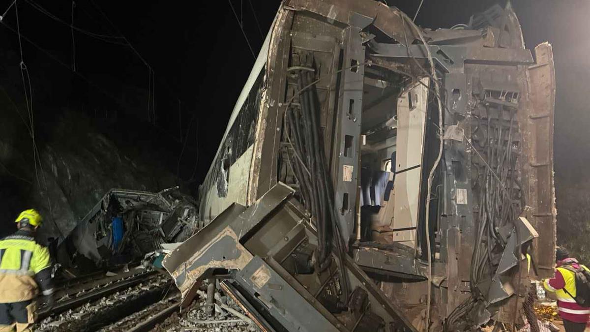 El ministro, Óscar Puente, se ha desplazado hasta el lugar de los hechos 