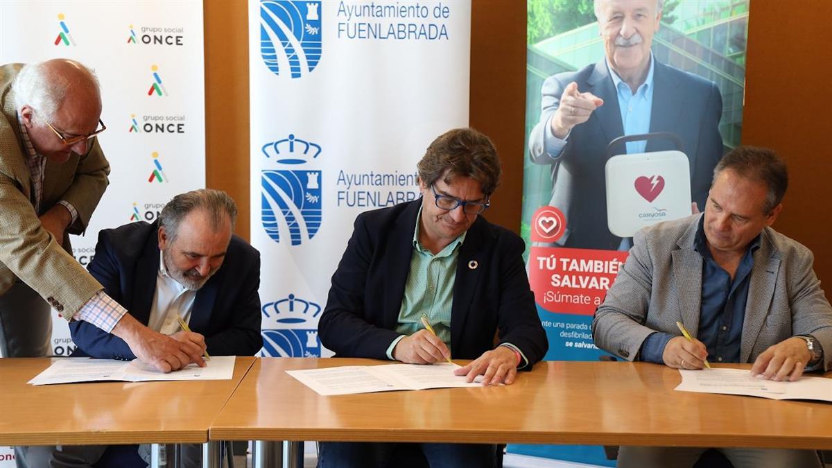 El Ayuntamiento de Fuenlabrada, la ONCE y la empresa CARYOSA han prorrogado su convenio de colaboración