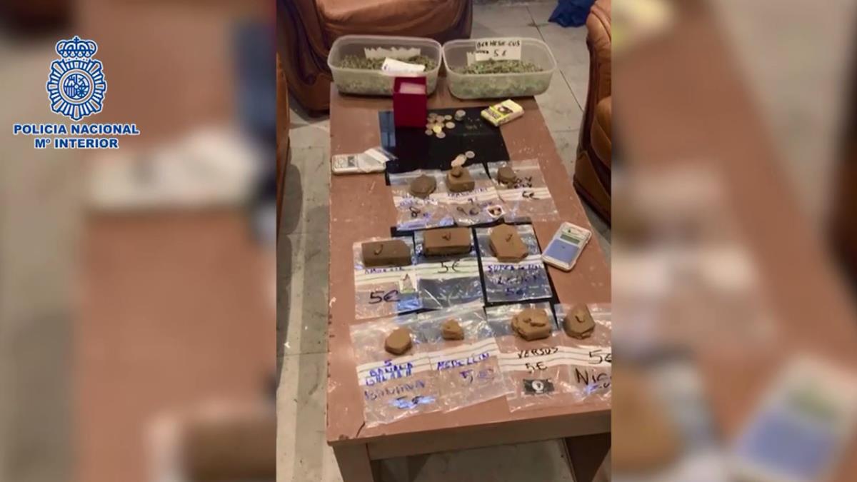 La Policía Nacional desmantela estos pisos que suministraban marihuana y hachís