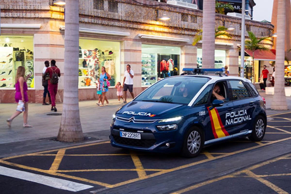 La mujer ha sido de tenida por estafa bancaria a su vecina de avanzada edad