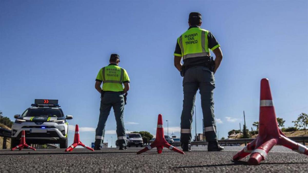 La Guardia Civil desmantela un grupo criminal que se dedicaba a saquear tráileres en áreas de servicio